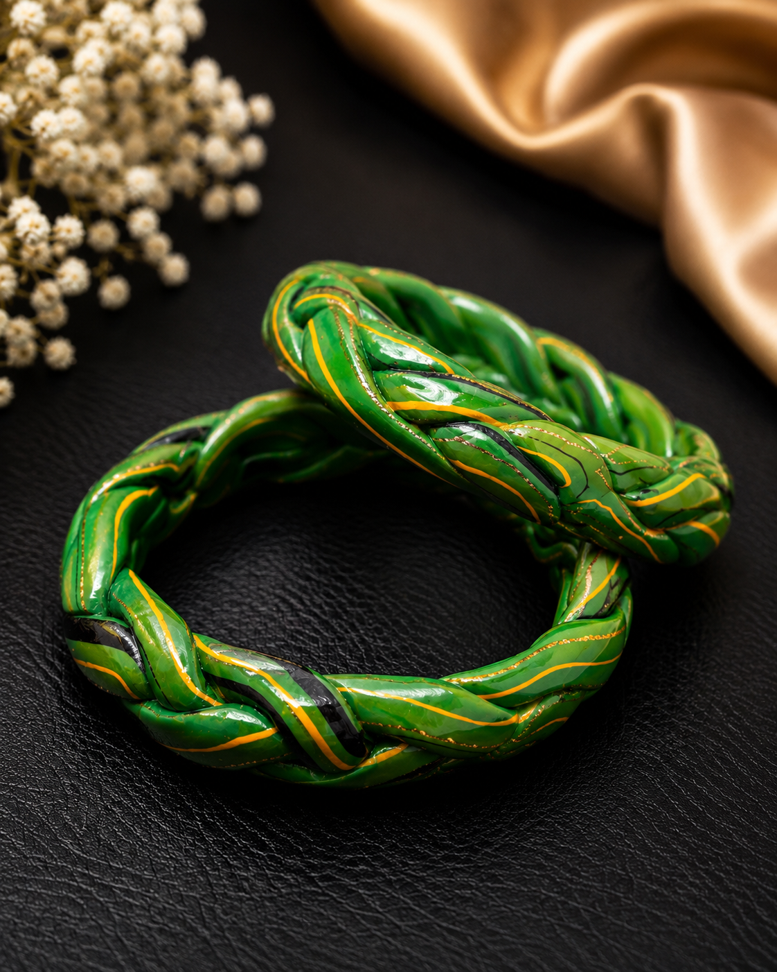 Emerald Twist Lac Bangle Set