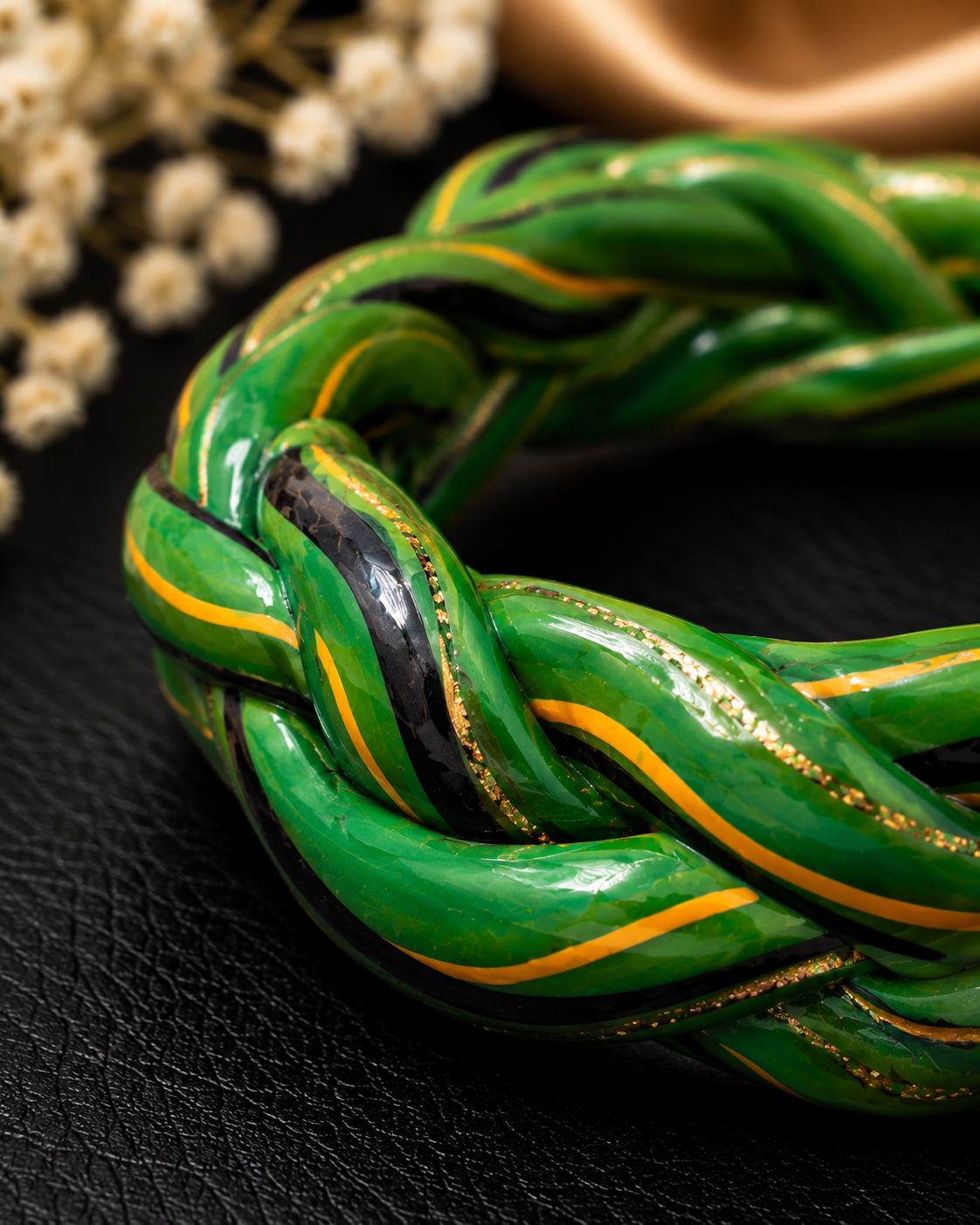 Emerald Twist Lac Bangle Set